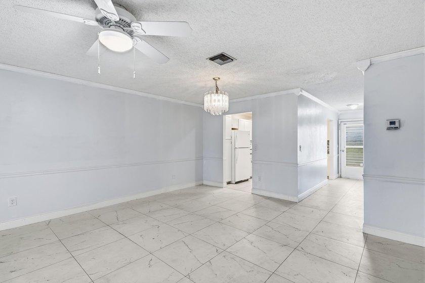 Bright and spacious 2BR/2BA corner condo in a desirable 55+ - photo 9