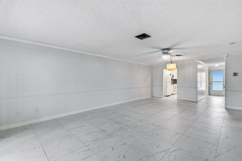 Bright and spacious 2BR/2BA corner condo in a desirable 55+ - photo 10