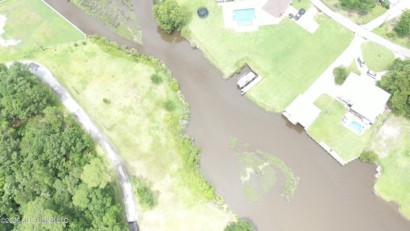 Rare opportunity to own TWO adjoining &amp; elevated waterfront lots - photo 8