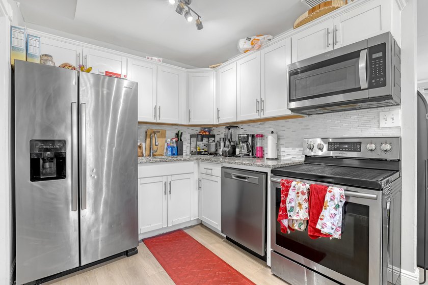Well-maintained home located at 731 50th Street in West Palm - photo 22