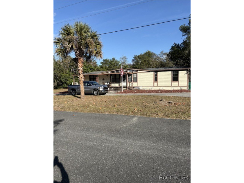 OPPORTUNITY KNOCKS! 3BR/2BA Plus Den/Ofc 1,472 SF on Half Acre! - photo 5