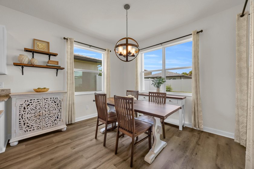 Welcome to this beautifully maintained 3-bedroom, 2-bath CBS - photo 8