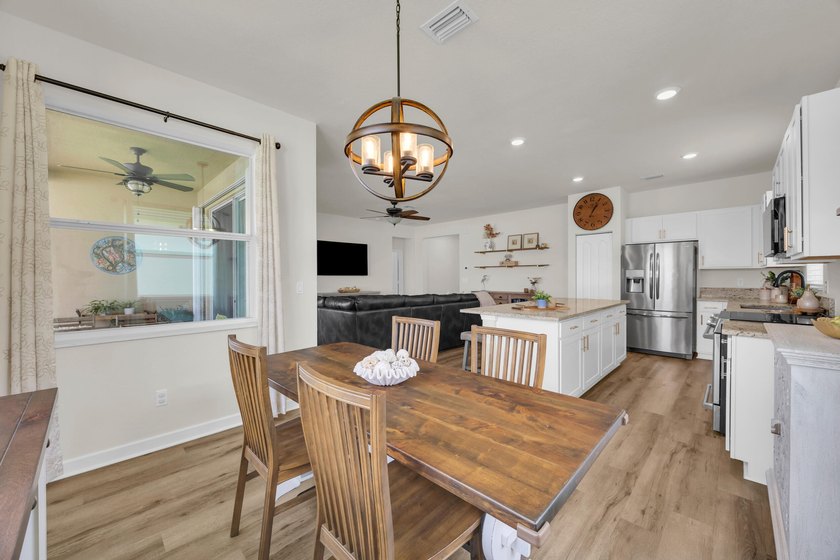 Welcome to this beautifully maintained 3-bedroom, 2-bath CBS - photo 10