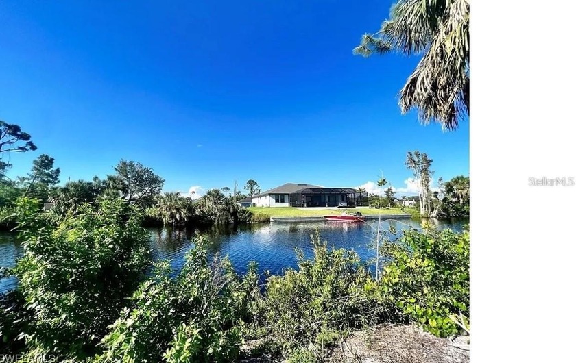Prime Location Lot in Cape Coral - Spacious 125x80 Dimensions - photo 3