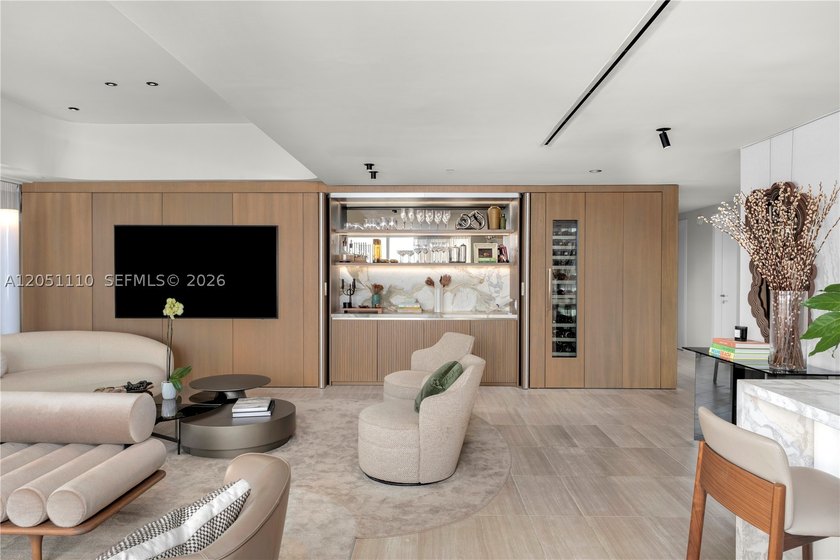 Discover refined waterfront living at The Ritz Carlton - photo 5