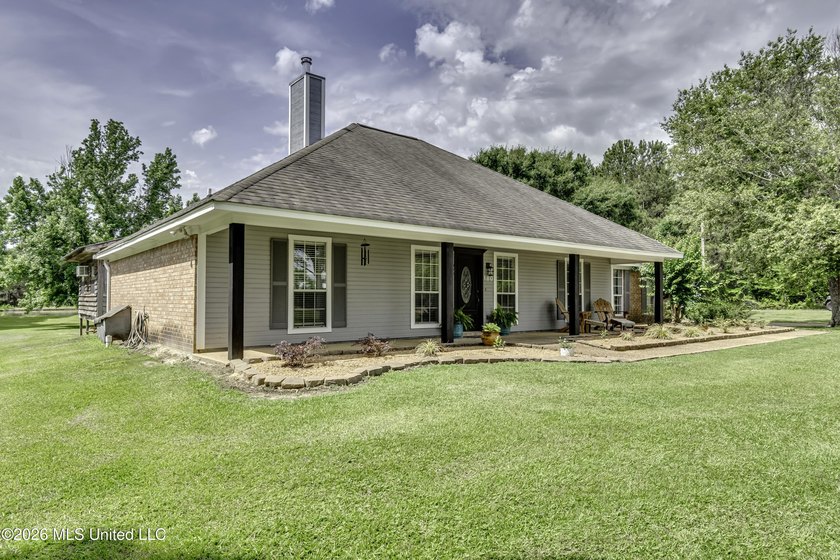 180 Johnson Ln in Canton, right off Yandell Road in Madison - photo 6