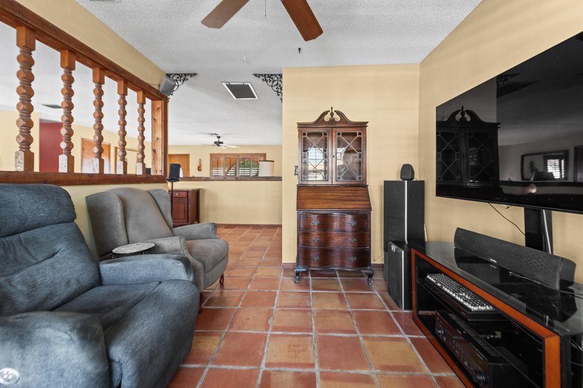 NO HOA! 3 bedroom/2 bath pool home located on a quiet street in - photo 13