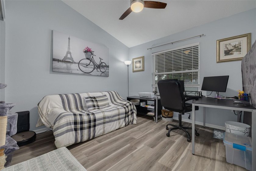 Immediate CASH FLOW and a PRIME LOCATION! This solid - photo 14