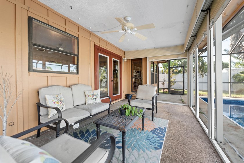 NO HOA! 3 bedroom/2 bath pool home located on a quiet street in - photo 20