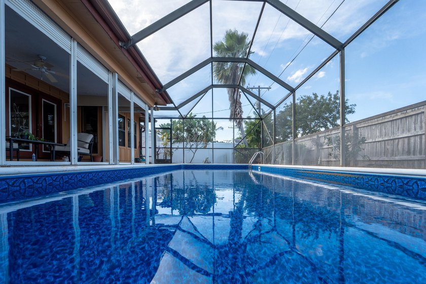 NO HOA! 3 bedroom/2 bath pool home located on a quiet street in - photo 21