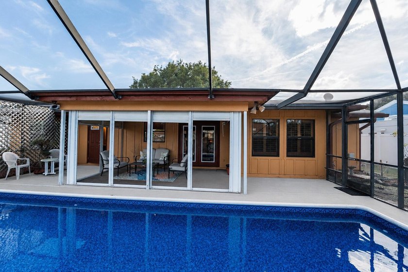 NO HOA! 3 bedroom/2 bath pool home located on a quiet street in - photo 23