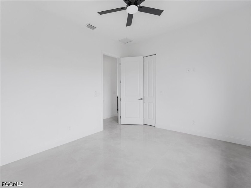 NEW CONSTRUCTION READY TO MOVE! This singlefamily home has 4 - photo 13