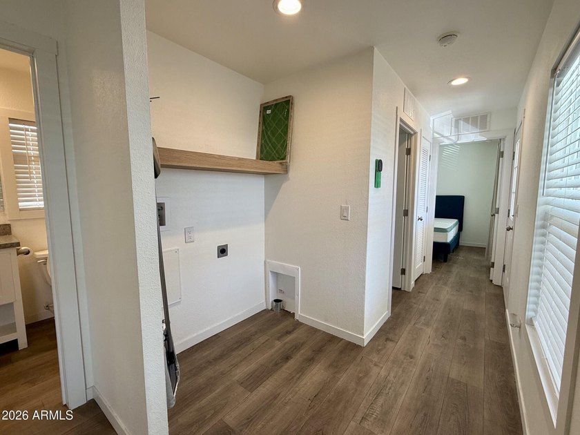 Welcome to this lovely, barely lived-in 2023 manufactured home - photo 14