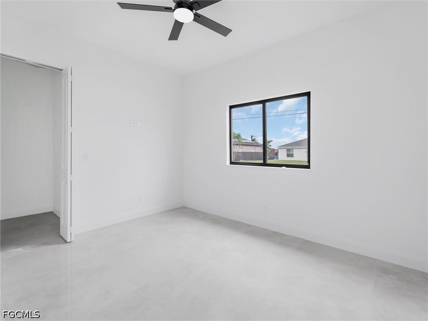 NEW CONSTRUCTION READY TO MOVE! This singlefamily home has 4 - photo 14