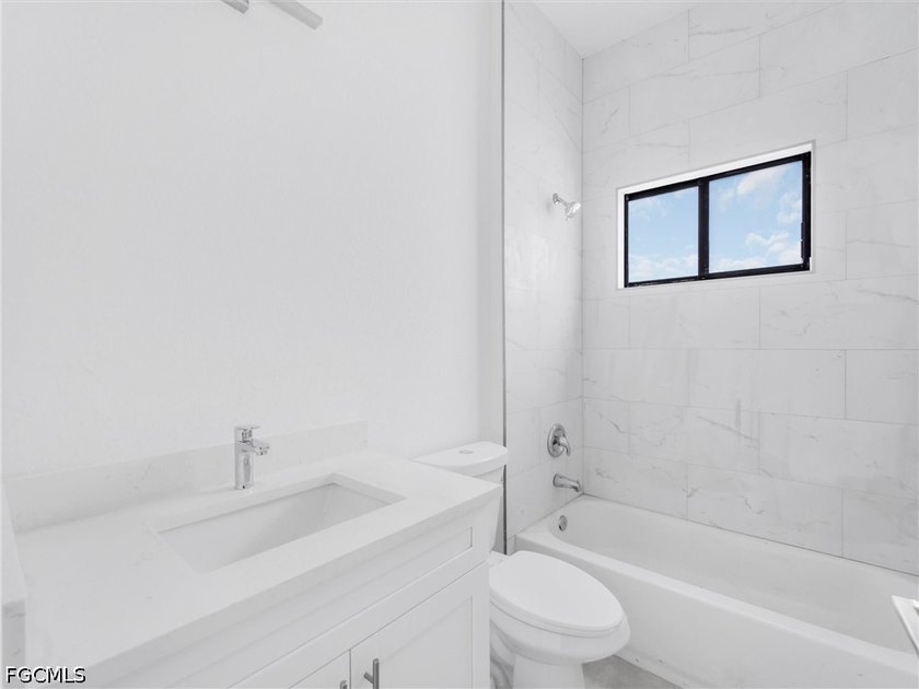 NEW CONSTRUCTION READY TO MOVE! This singlefamily home has 4 - photo 16