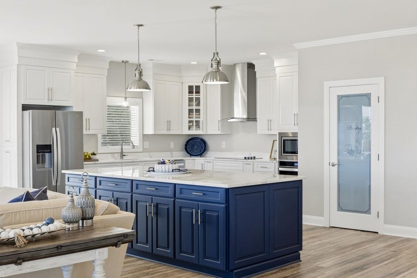Five-bedroom, three-and-a-half-bathroom oceanfront estate with - photo 17