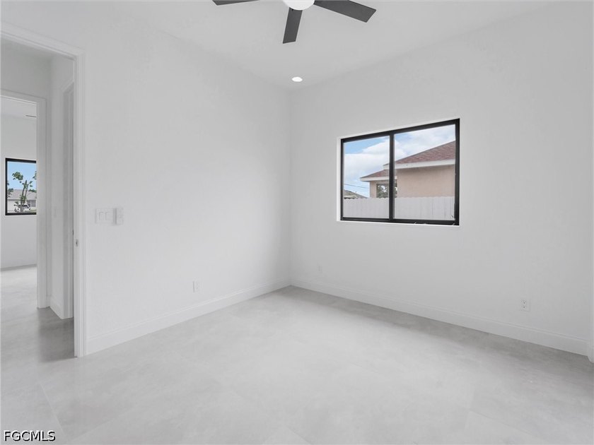 NEW CONSTRUCTION READY TO MOVE! This singlefamily home has 4 - photo 17