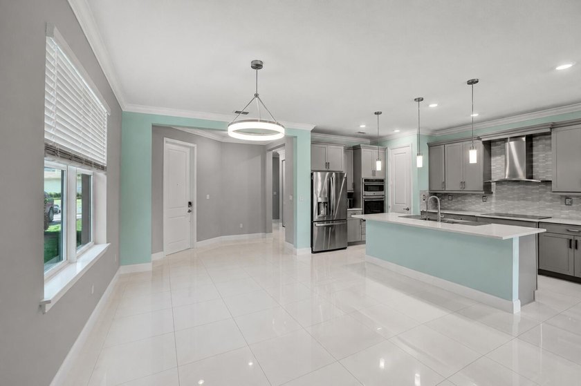 Welcome to this beautifully upgraded waterfront residence in - photo 19