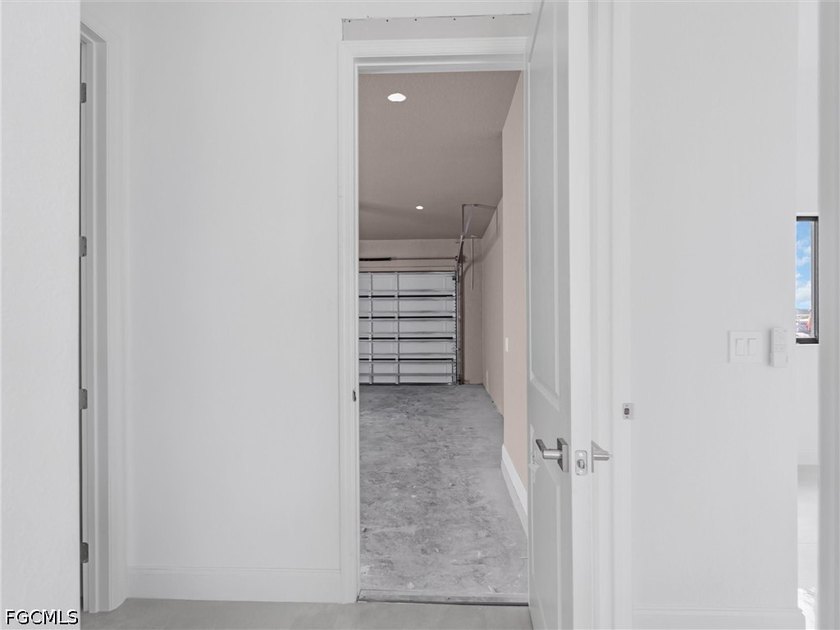 NEW CONSTRUCTION READY TO MOVE! This singlefamily home has 4 - photo 20