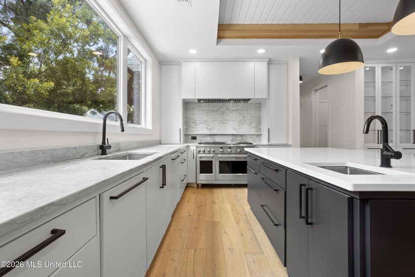 Thoughtfully designed for both elegant everyday living and - photo 22