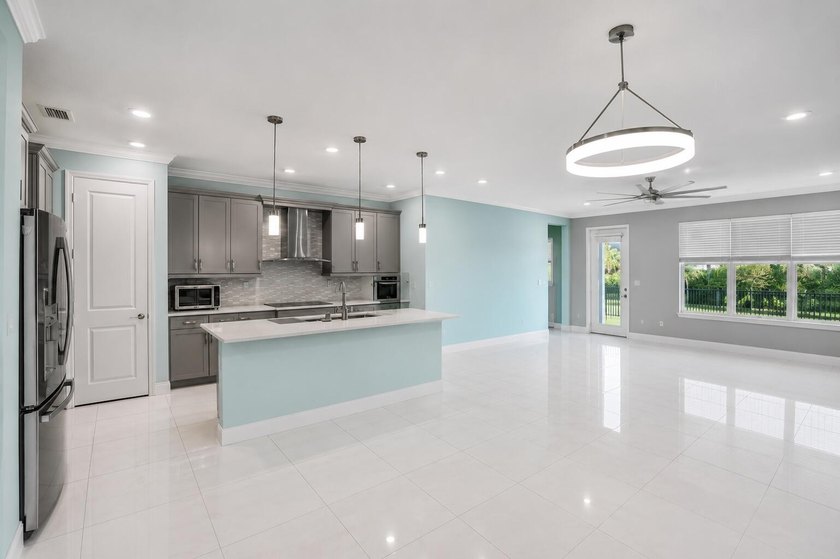 Welcome to this beautifully upgraded waterfront residence in - photo 24