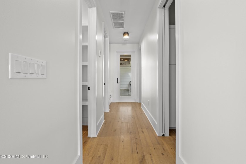 Thoughtfully designed for both elegant everyday living and - photo 25