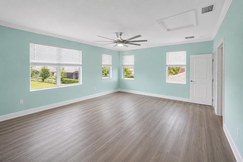 Welcome to this beautifully upgraded waterfront residence in - photo 32