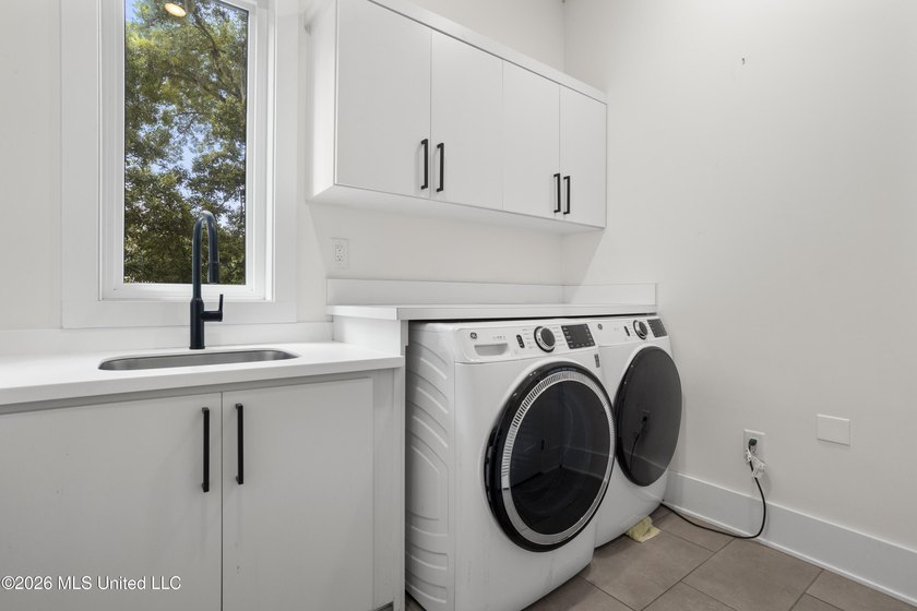 Thoughtfully designed for both elegant everyday living and - photo 34