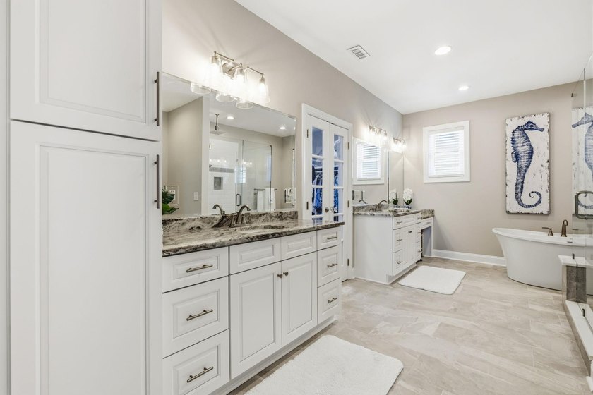 Five-bedroom, three-and-a-half-bathroom oceanfront estate with - photo 35