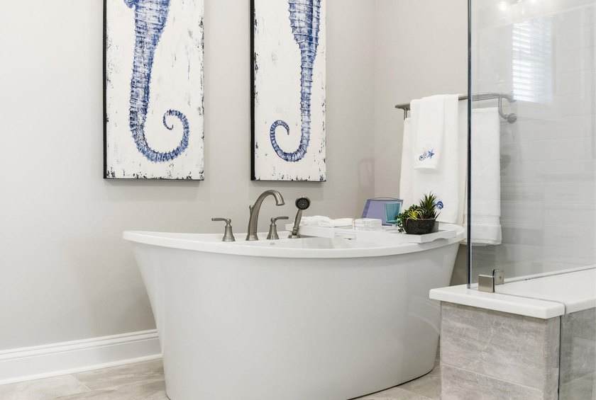 Five-bedroom, three-and-a-half-bathroom oceanfront estate with - photo 36