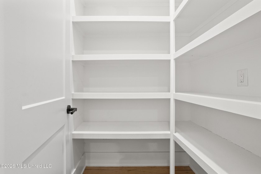 Thoughtfully designed for both elegant everyday living and - photo 36