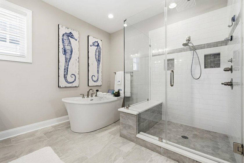 Five-bedroom, three-and-a-half-bathroom oceanfront estate with - photo 37