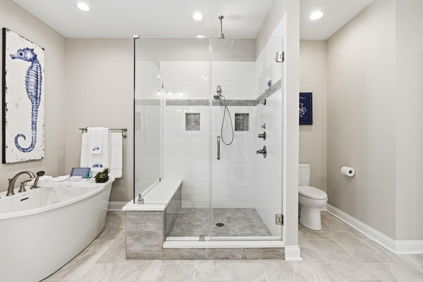 Five-bedroom, three-and-a-half-bathroom oceanfront estate with - photo 38