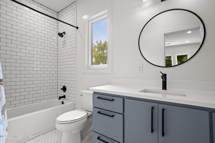 Thoughtfully designed for both elegant everyday living and - photo 39