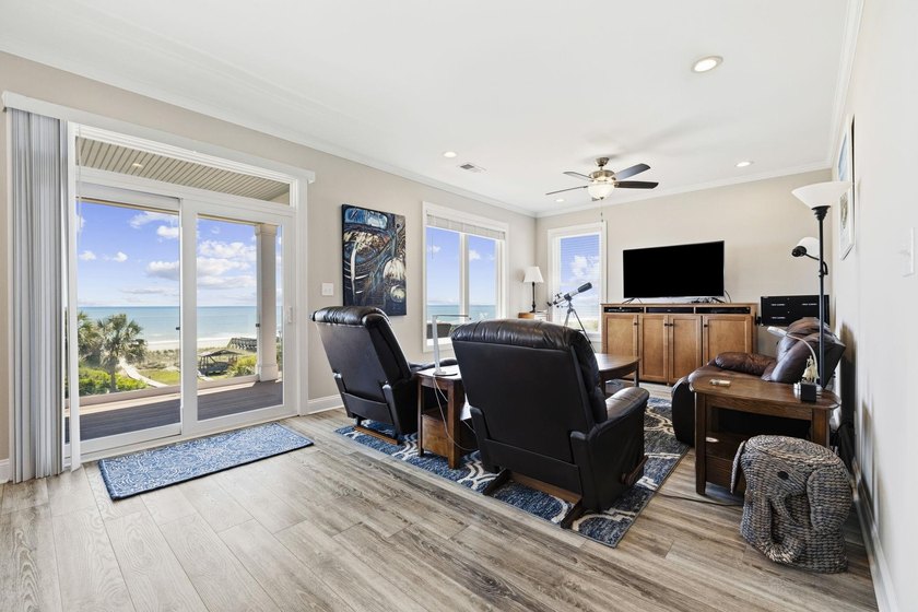 Five-bedroom, three-and-a-half-bathroom oceanfront estate with - photo 44