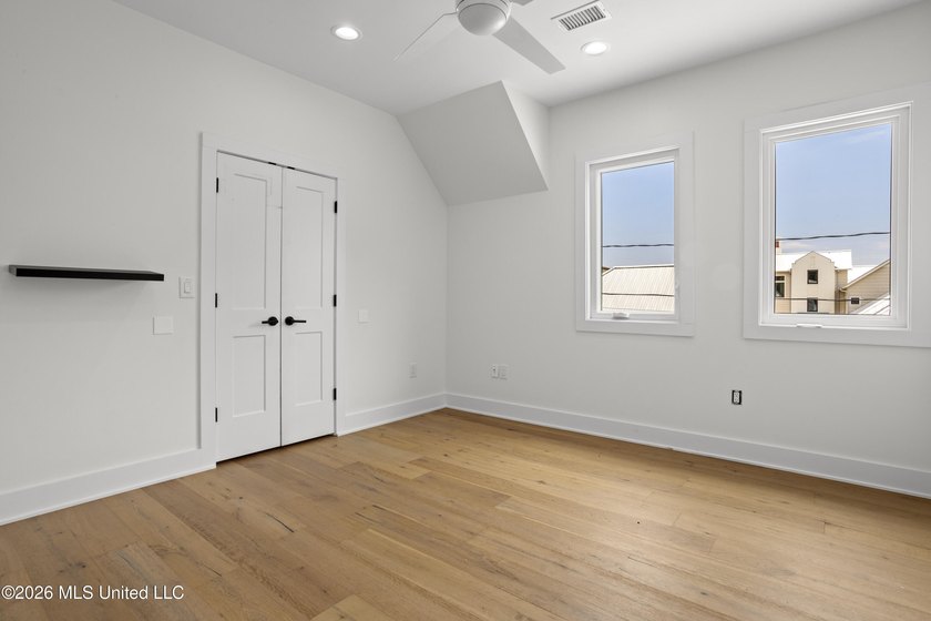 Thoughtfully designed for both elegant everyday living and - photo 45