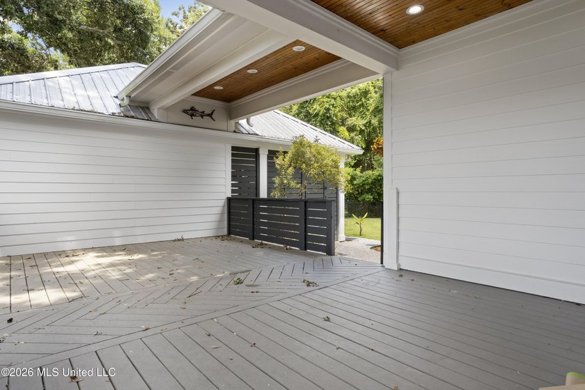 Thoughtfully designed for both elegant everyday living and - photo 47