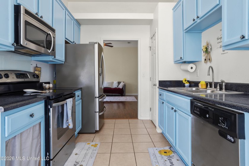 Welcome home to this charming 3-bedroom home offering comfort - photo 14