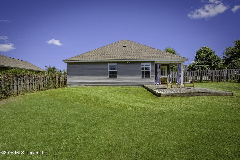 Welcome home to this charming 3-bedroom home offering comfort - photo 28
