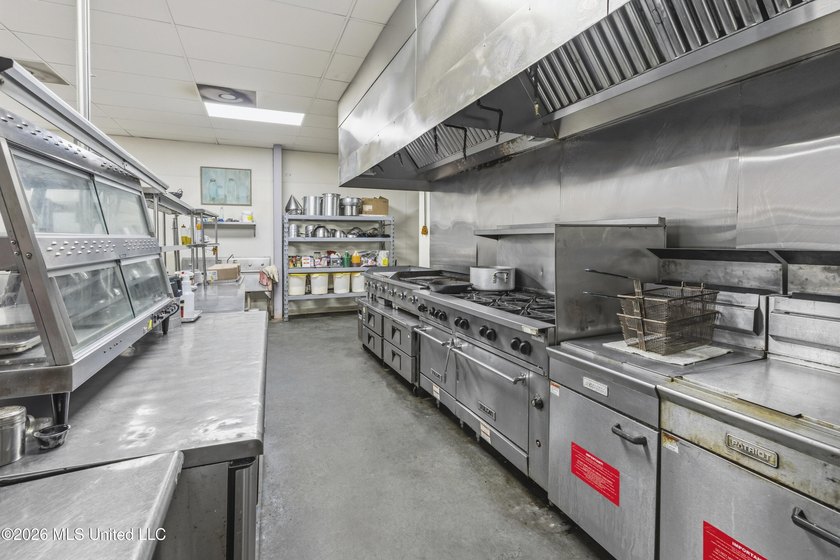 Luxury Restaurant - Event Venue - Hospitality Investment - photo 21