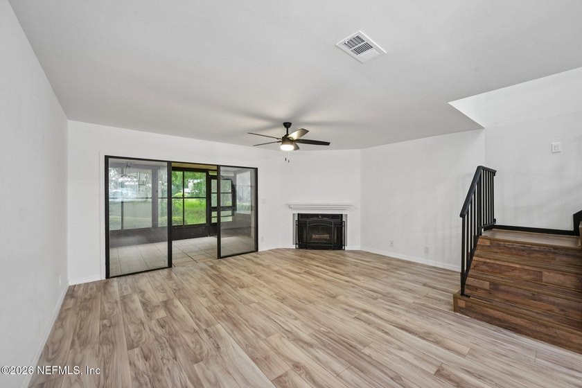 Beautifully updated condo where modern finishes, functional - photo 9