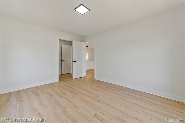 Welcome to this beautifully maintained home nestled in the heart - photo 40