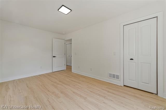Welcome to this beautifully maintained home nestled in the heart - photo 47