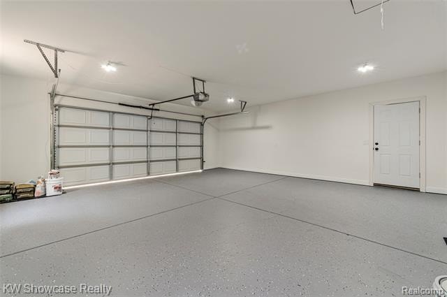 Welcome to this beautifully maintained home nestled in the heart - photo 49