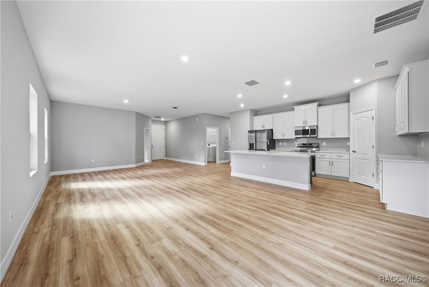 BEAUTIFUL 2025 NEW BUILD with 4 BEDROOMS 3 BATHROOMS + 3 Car - photo 9