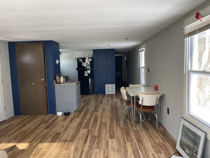 Affordable Kittery mobile home situated within minutes to I-95 - photo 4