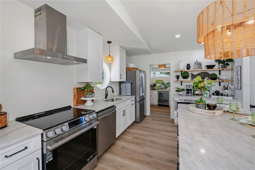 Experience the ultimate in SERENE saltwater lake living with one - photo 13