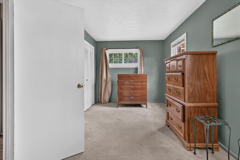 Welcome to this charming 3-bedroom, 1-bathroom single-family - photo 22
