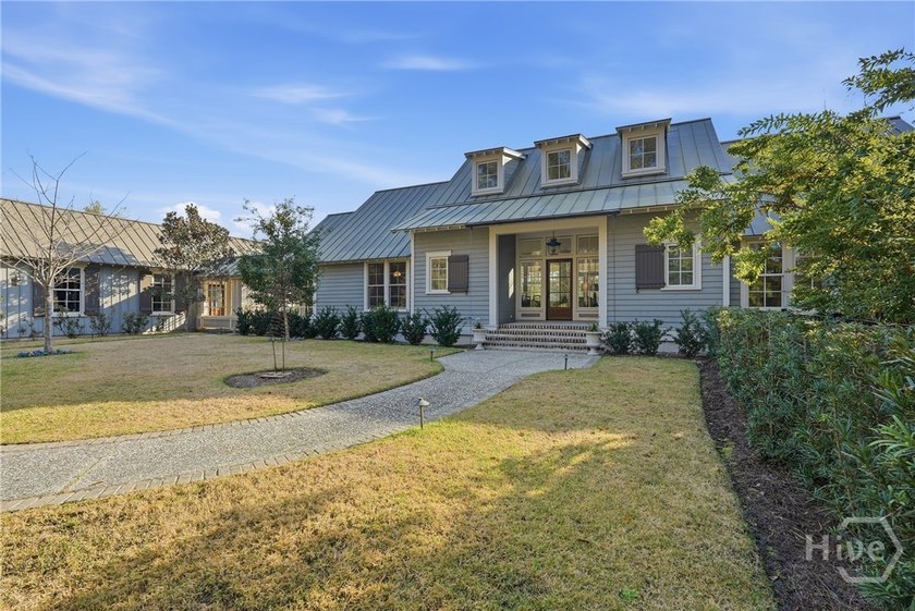 Situated on a premium 2+ acre lot on Lake Sterling within Ford - photo 3