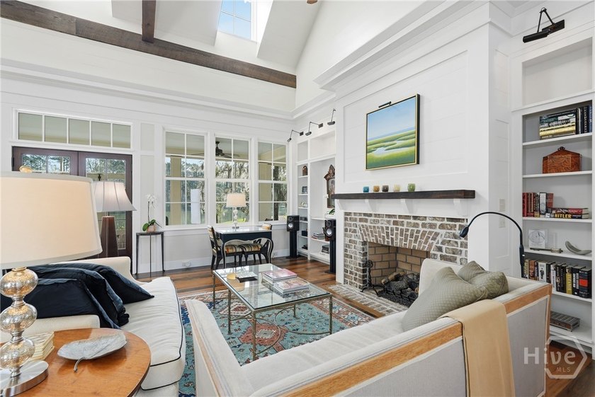 Situated on a premium 2+ acre lot on Lake Sterling within Ford - photo 8